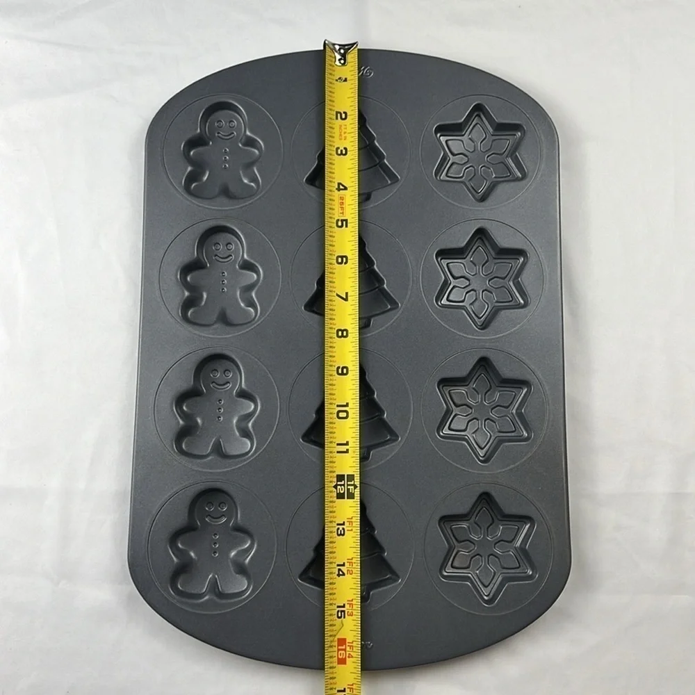 Wilson Preformed Cookie Bakeware - Christmas - Winter - Gingerbread, Tree, Star - Picture 12 of 14